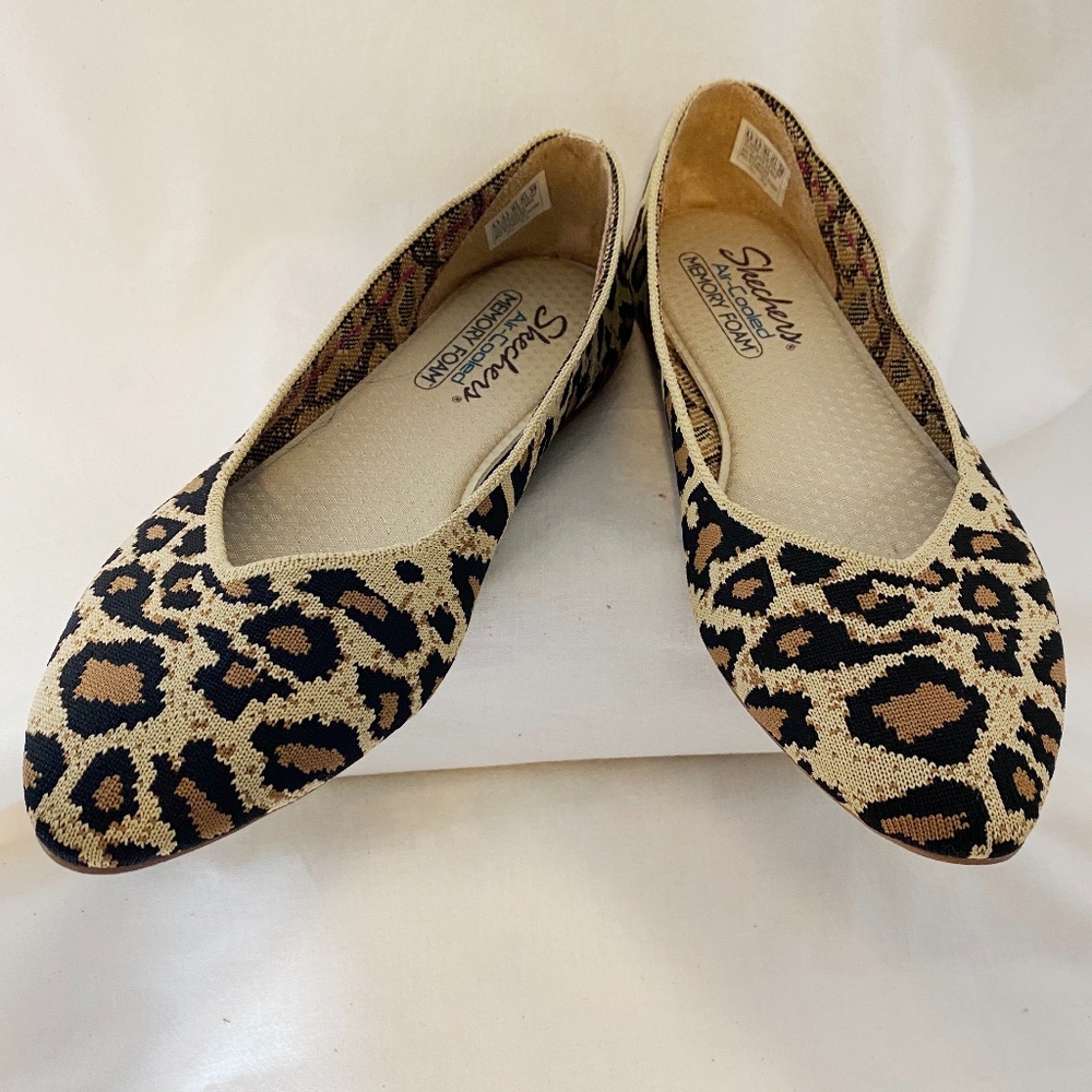Skecher Memory Foam Leopard Flats Air-cooled 8.5